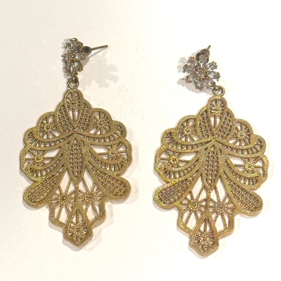 Jewelry - Elegant Gold Filigree with Crystal Flower Earrings